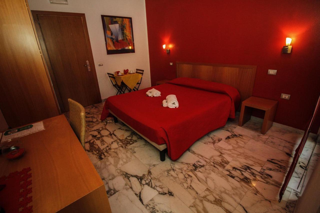 Hotel I Colori SantʼAntìoco Dış mekan fotoğraf