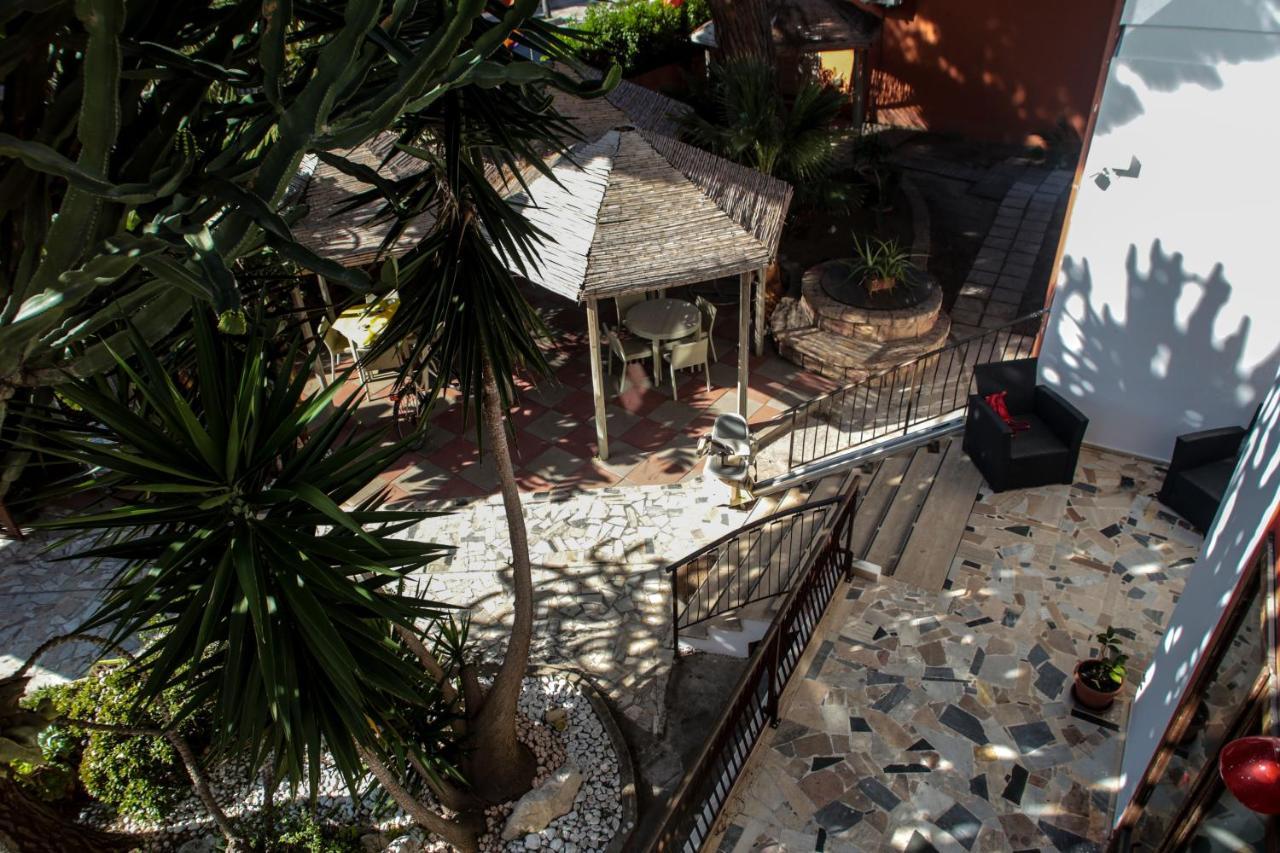 Hotel I Colori SantʼAntìoco Dış mekan fotoğraf