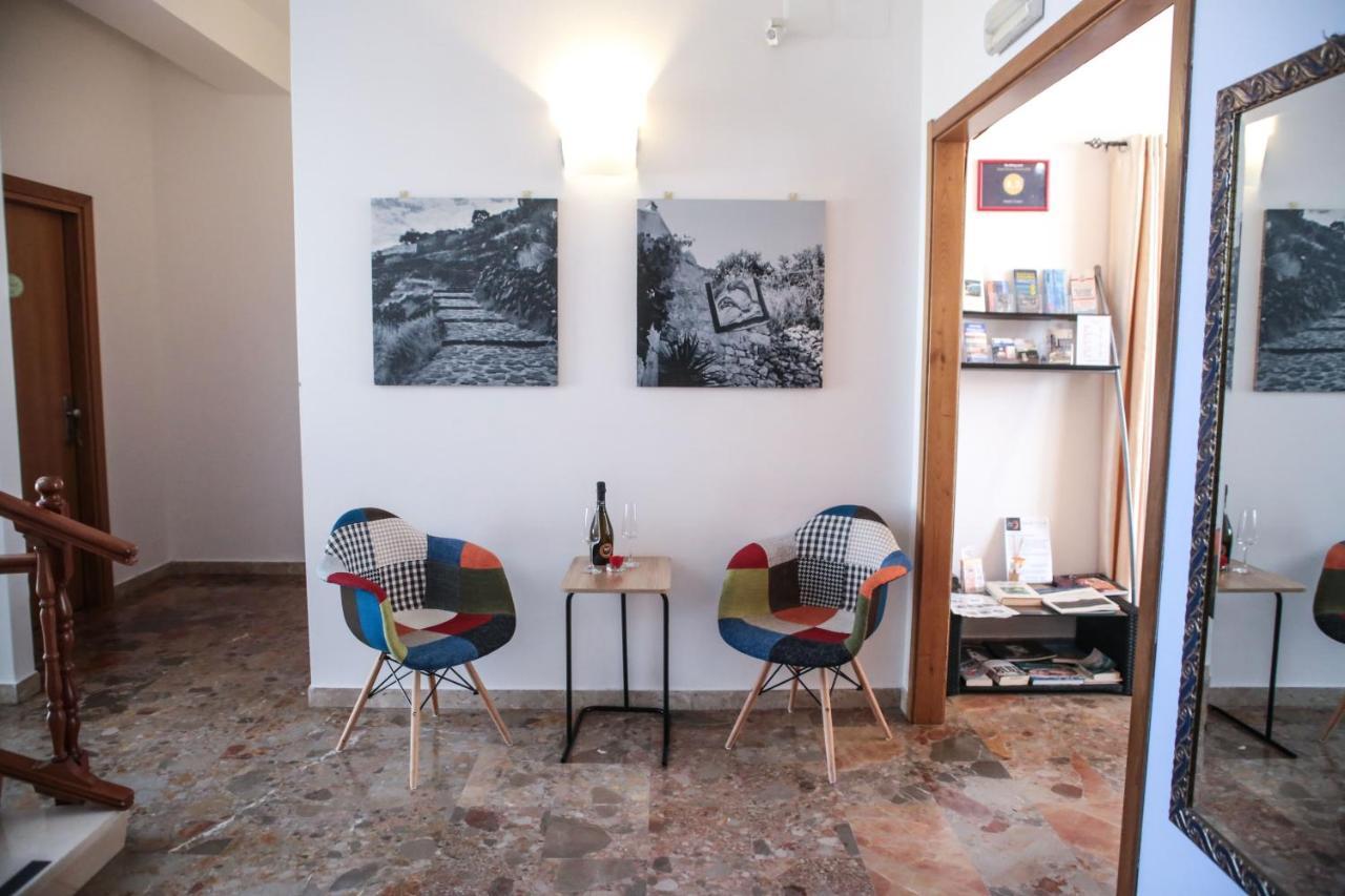 Hotel I Colori SantʼAntìoco Dış mekan fotoğraf