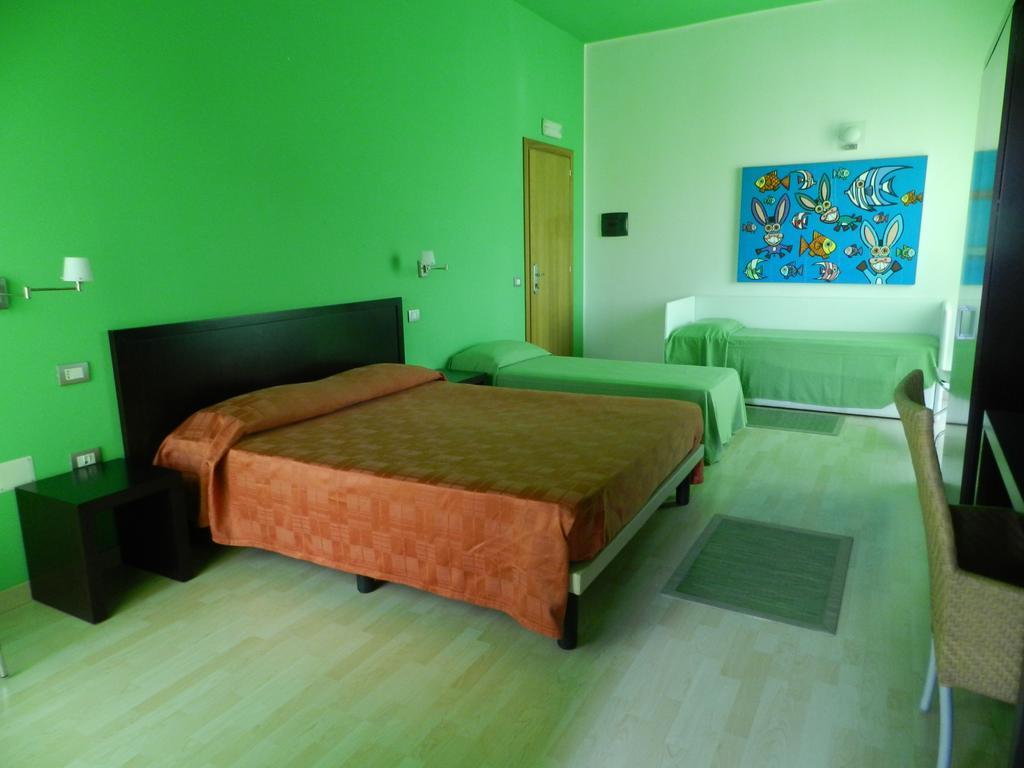 Hotel I Colori SantʼAntìoco Dış mekan fotoğraf
