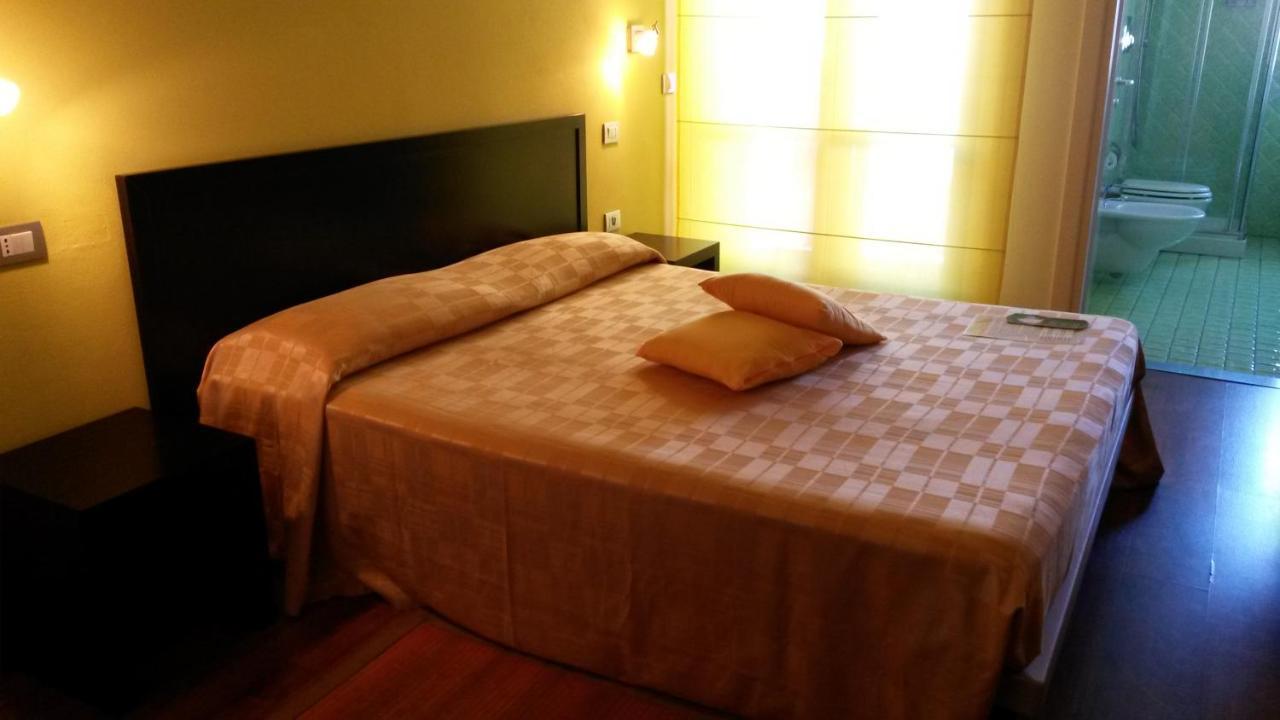 Hotel I Colori SantʼAntìoco Dış mekan fotoğraf